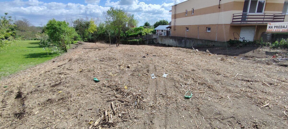 I am offering for sale a building plot in the center of Majcichov village with