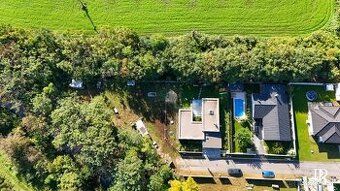 I am offering for sale a building plot in the center of Majcichov village with