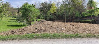 I am offering for sale a building plot in the center of Majcichov village with