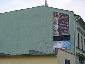 Ponúkame možnosť prenájmu steny na reklamný banner na polyfu