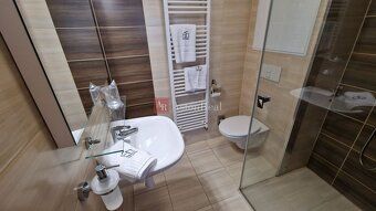 AstonReal oferuje na sprzedaż w Wysokie Tatry - Stary Smokowiec, nowy apartament w HREBIENOK RESORT I.