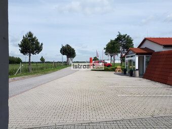 Prenajmeme spevnenú plochu vhodnú na parkovanie, kamiónov, o