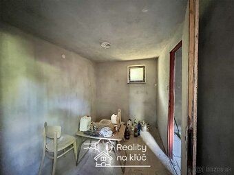 Reality na kľúč Vám ponúka na predaj murovanú chatku so záhr