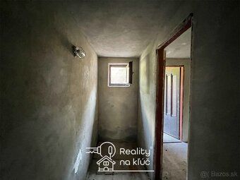 Reality na kľúč Vám ponúka na predaj murovanú chatku so záhr