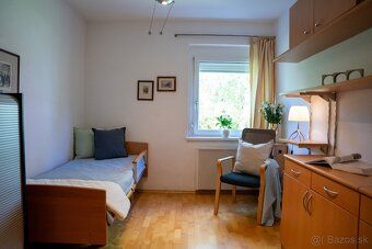 We offer for sale an exceptional 3-room apartment located in prestigious and peaceful…