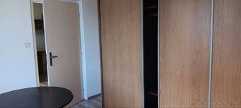 I offer for rent a 1-bedroom apartment on Hatvaniho Street, the apartment is partially…