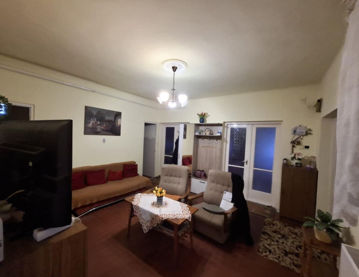 Rodinný dom sa nachádza sa v tichej obci len 28 minút od hra