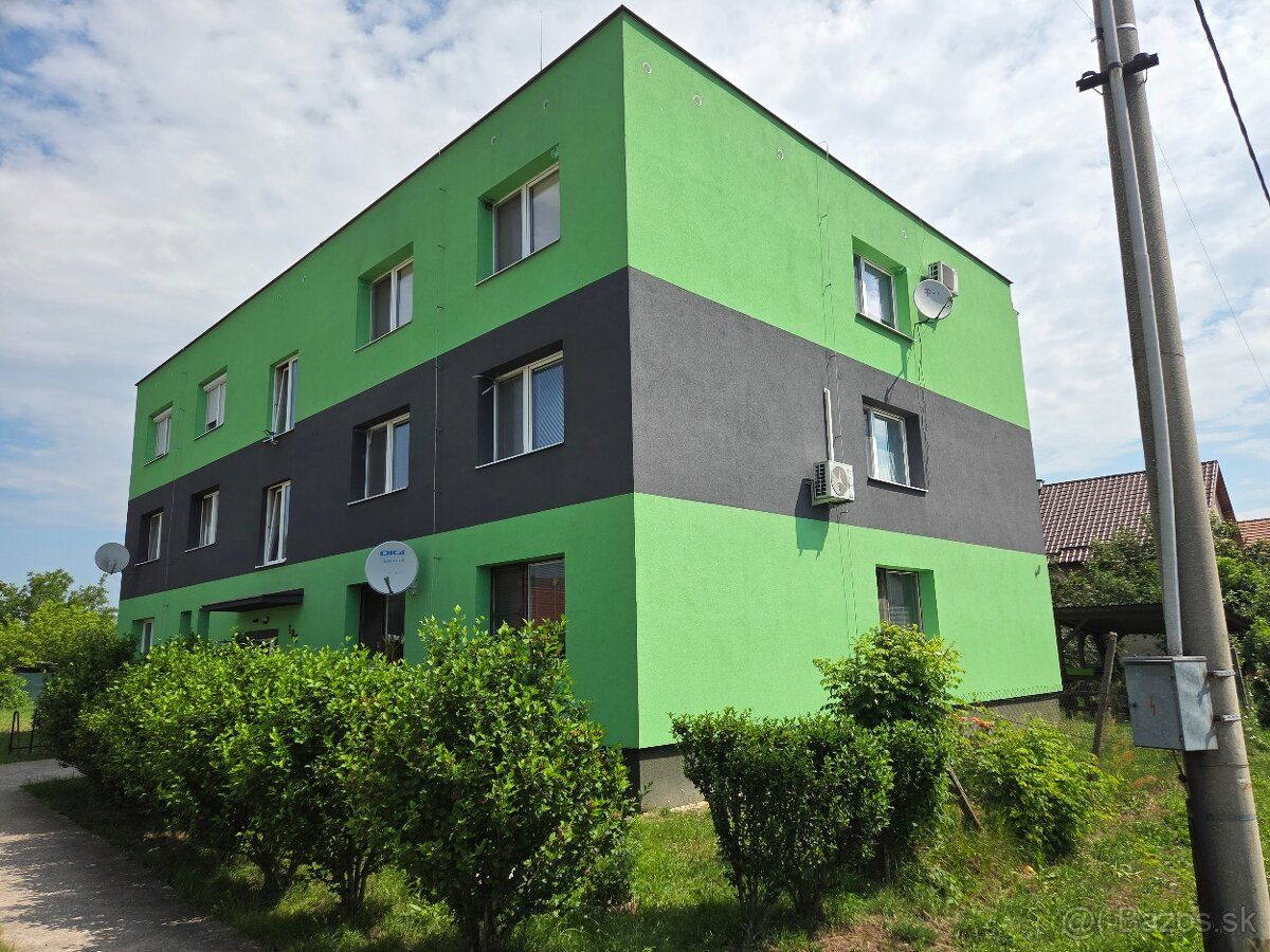 Predam dvojizbovy byt na Sklabinej v povodnom stave. Prizemn