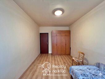 ONLY WITH US. Key Ready Real Estate offers for sale a spacious 3-bedroom apartment with a loggia on J.