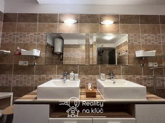 Turnkey Real Estate offers for rent an above-standard furnished 3-room apartment on Podzámska Street in Nové Zámky.