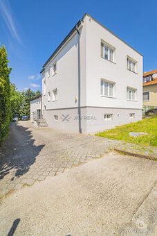 Zháňam poľnohospodársku budovu( kravina) platim v hotovosti 