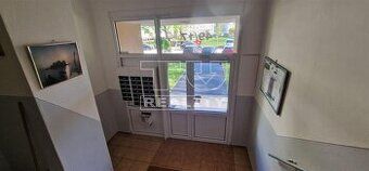 Ponúknite na predaj 2 izbový byt s balkónom v Považskej Byst