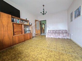 Ponúknite na predaj 2 izbový byt s balkónom v Považskej Byst