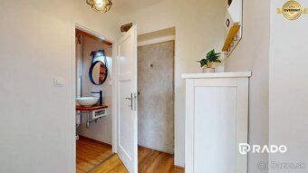 For rent bright 1-bedroom apartment adjacent to large terrace with