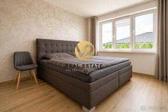 Maroš Vereš +421 904 086 200 e-mail:
V2 real estate ponúka n