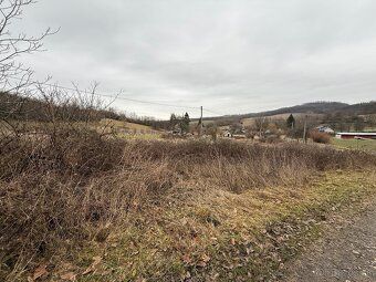 Predaj pozemku v obci Lipovany, výmera pozemku je 1124 m2, p