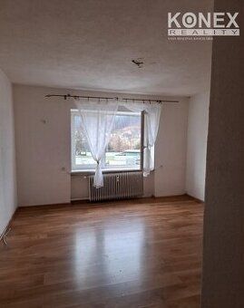 Predám 3 izbovy byt +balkon Na 3 poschodi 2x pivnica Byt sa 