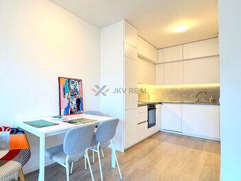 Predám 2 a pol izbový byt v centre mesta Malacky, 68 m2, z t