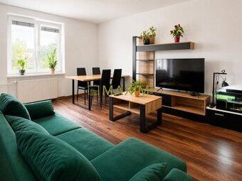 Predám 2 a pol izbový byt v centre mesta Malacky, 68 m2, z t