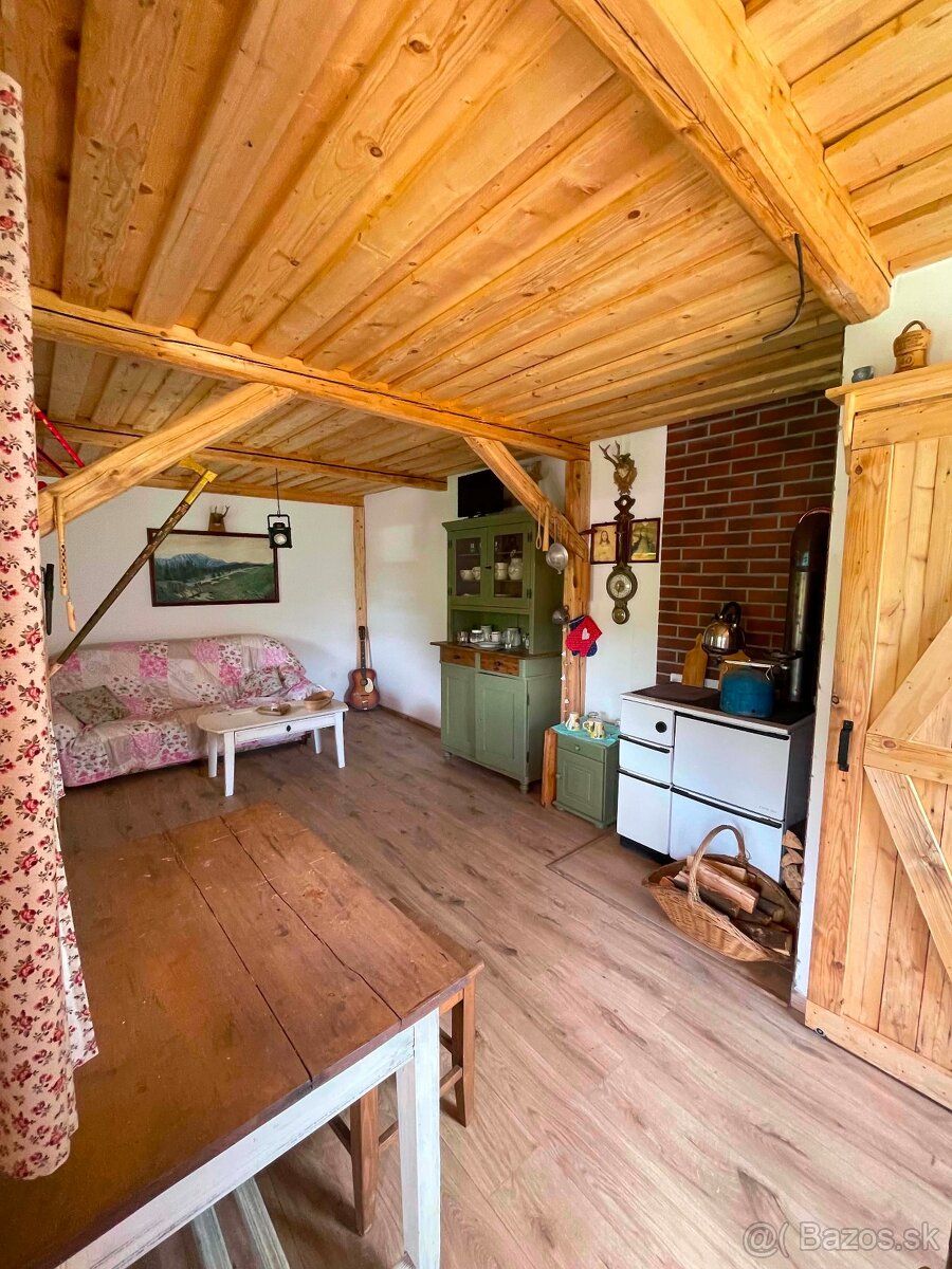 🌲 Chatka na kopčeku 🌲
Hľadáš pokoj v prírode a miesto na pre