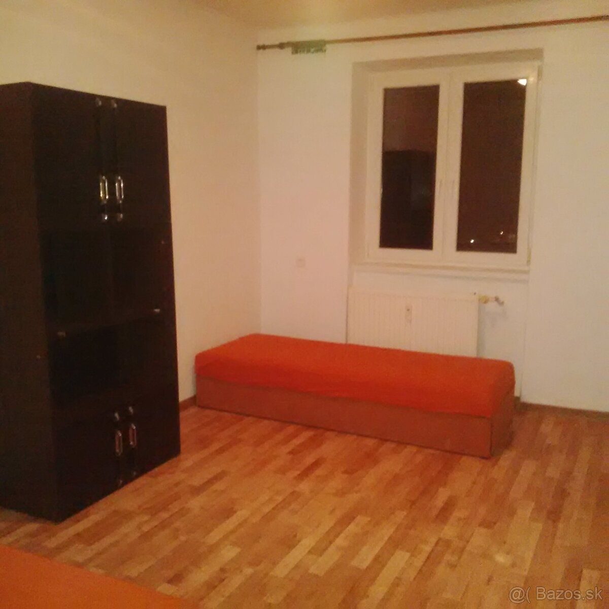 Prenajmem čiastočne zariadený 3-izbový byt.