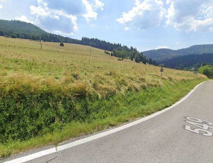 Na predaj krásny pozemok pri hlavnej križovatke v Smolníku, 