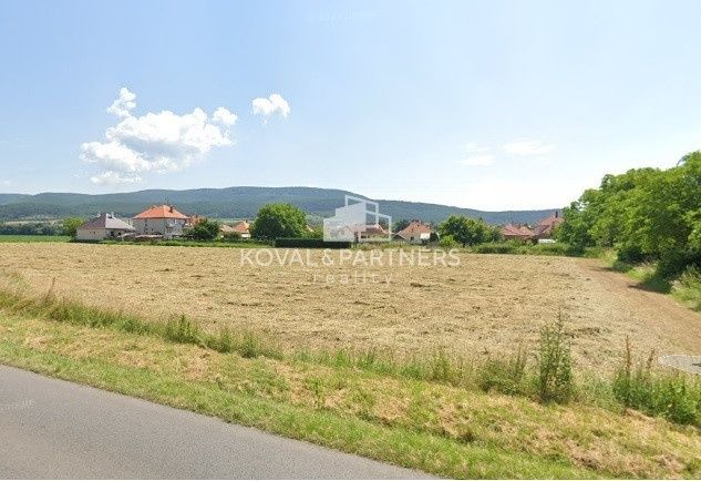 Typ: Pozemok pre rodinné domy Ulica: Kňažice Obec: Žitavany
