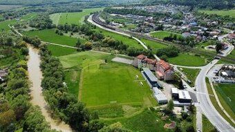 Ponúkam na prenájom plochu s rozlohou 4.5 ára (450 m²) ako p