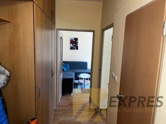 Realitná kancelária EXPRES Vám ponúka na prenájom 2 izbový b