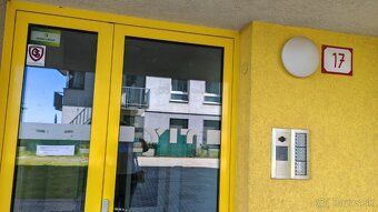 Ponúkam na prenájom garážové parkovacie miesto v Tammi 2.eta