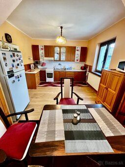 🏡Ponúkame na predaj výnimočný dvojgeneračný 5‑izbový rodinný
