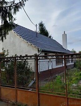 Ponúkam Vám na predaj 4 izbový starší rodinný dom ktorý je s