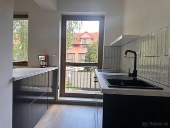 prenajom novozrekonštruovaný zariadený managerský byt v cent