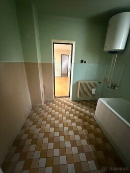 Ponúkam Vám na predaj rodinný dom v obci Topolníky na 10 áro