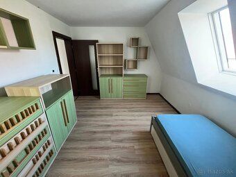 Ponúkame na prenájom pekný, čiastočne zariadený 3 izbový byt
