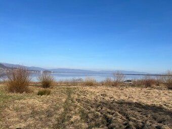 Predáme stavebný pozemok v priemyselnej časti mesta / na uli