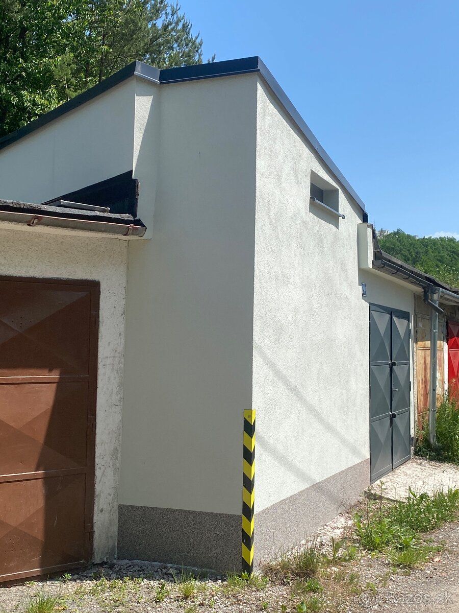 Predám nadšandardnú garáž nachádzajúcu sa na Sládkovičovej u