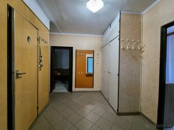 NOVÁ CENA REALITY PROGRES, s.r.o. PONÚKA ČIASTOČNE PREROBENÝ