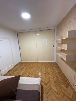 Ponúkame na prenájom klimatizovaný kompletne zariadený 2-izb