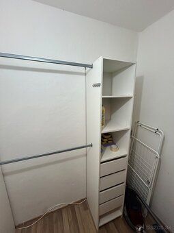 I offer for long-term rent a 2 bedroom apartment in pleasant location