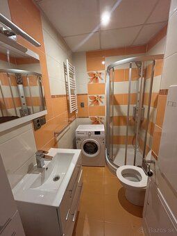 I offer for long-term rent a 2 bedroom apartment in pleasant location