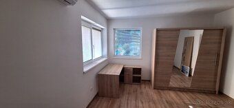Ponúkame dlhodobý prenájom rodinného domu vo Veľkom Cetíne. 