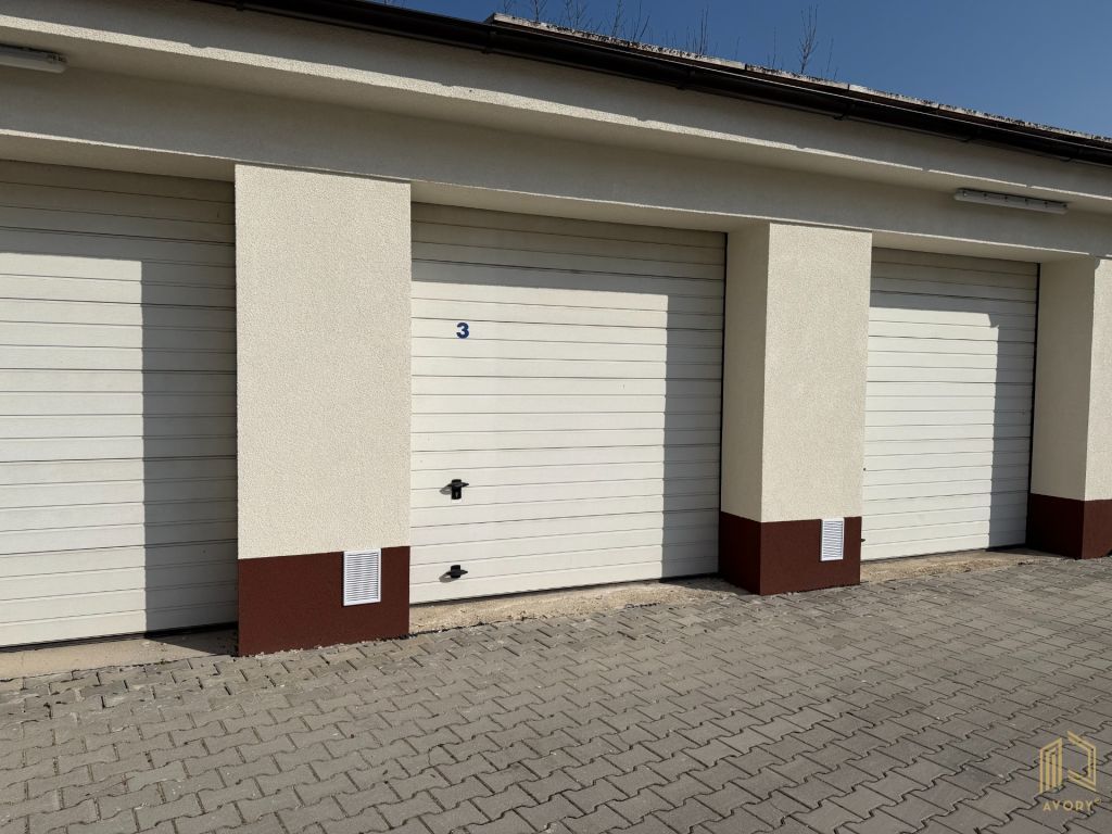 AVORY Realitné Centrum / Ponúkame na predaj murovanú garáž s