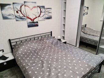 Predam krasny apartman v Poreci vzdialenost od mora a plazi 