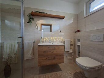 🏠 EXKLUZÍVNE: Kompletne zariadená novostavba s fotovoltikou 