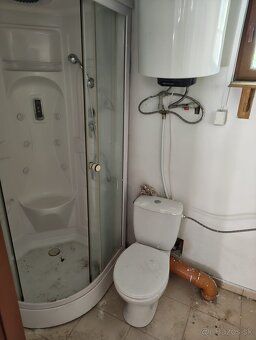 For sale 2 bedroom bungalow near Senec lakes on street