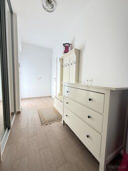 Exkluzívne Vám Ponúkame na predaj krásnu a slnečnú 4 izbovú 