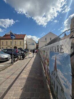 ponukame 200m2 obchodnych priestorov na prenajom. vhodne nap