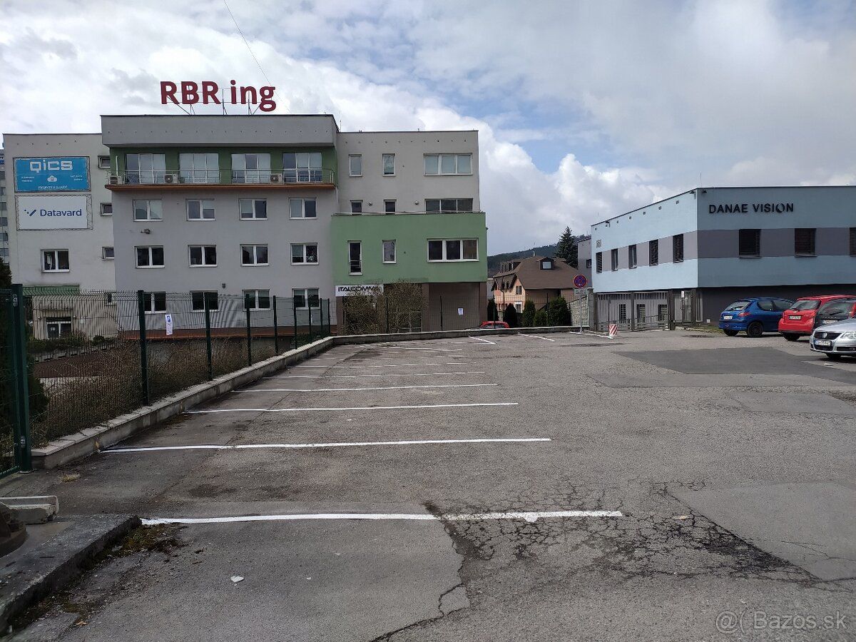 Ponúkame na prenájom parkovacie miesta, lokalita Dolné Rudin