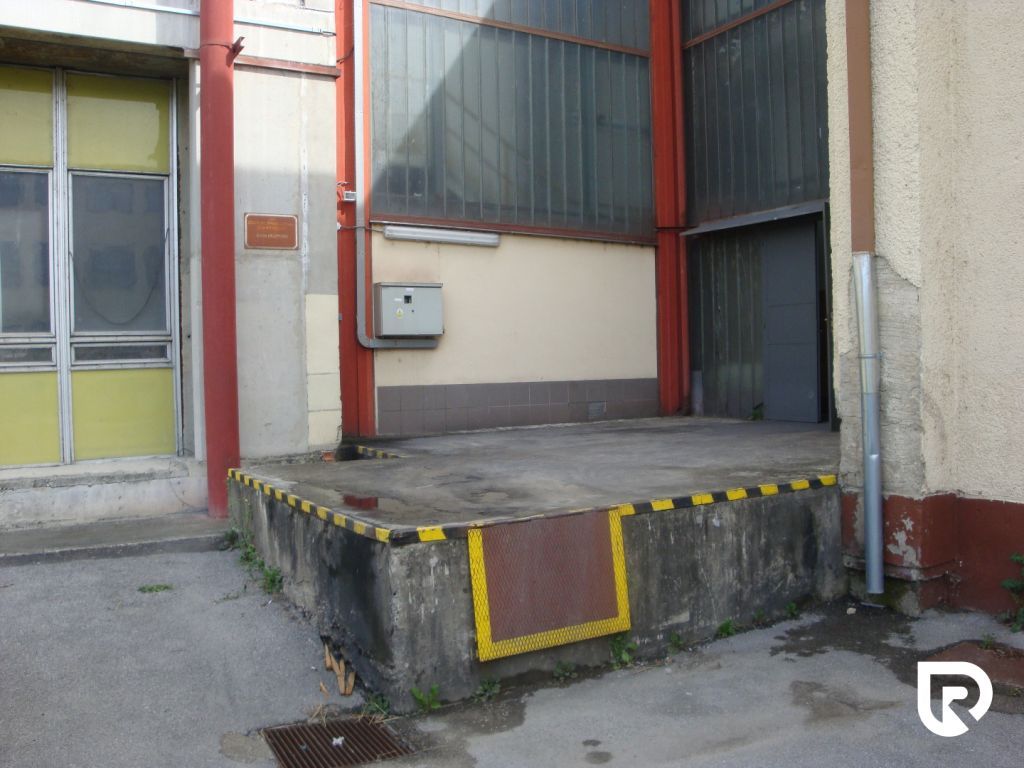 RADO Reality ponúka na prenájom výrobno/skladový objekt, 520
